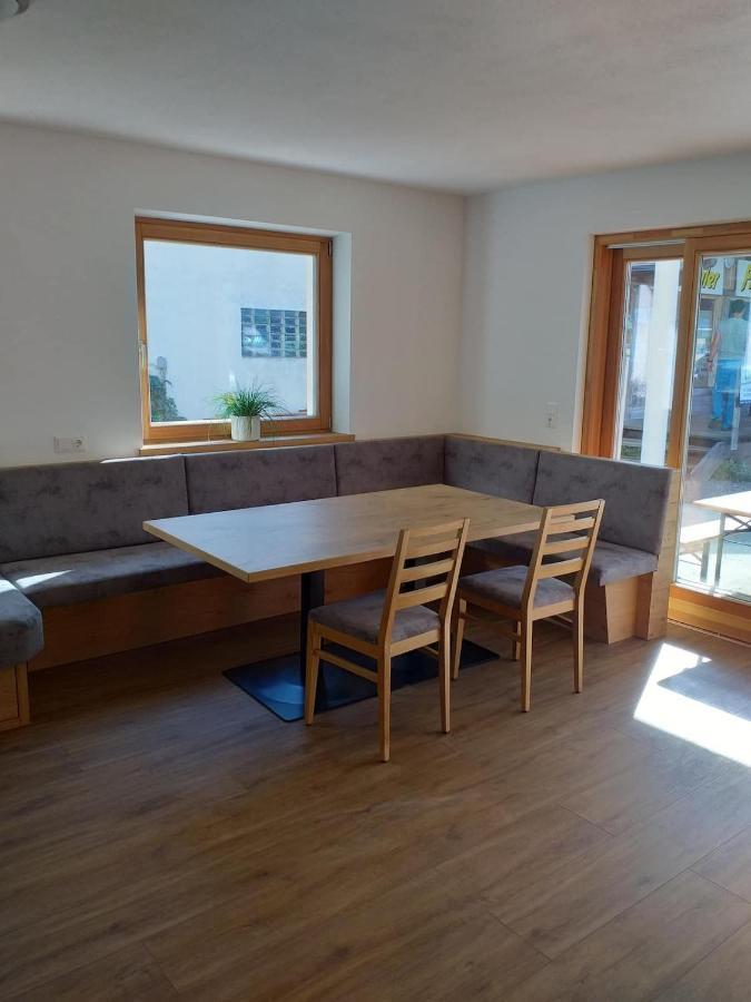 Grosszuegiges Apartment Georg Mayrhofen Barrierefrei Hollenzen Exterior foto